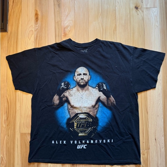 UFC Alex Volkanovski Shirt - Picture 1 of 5
